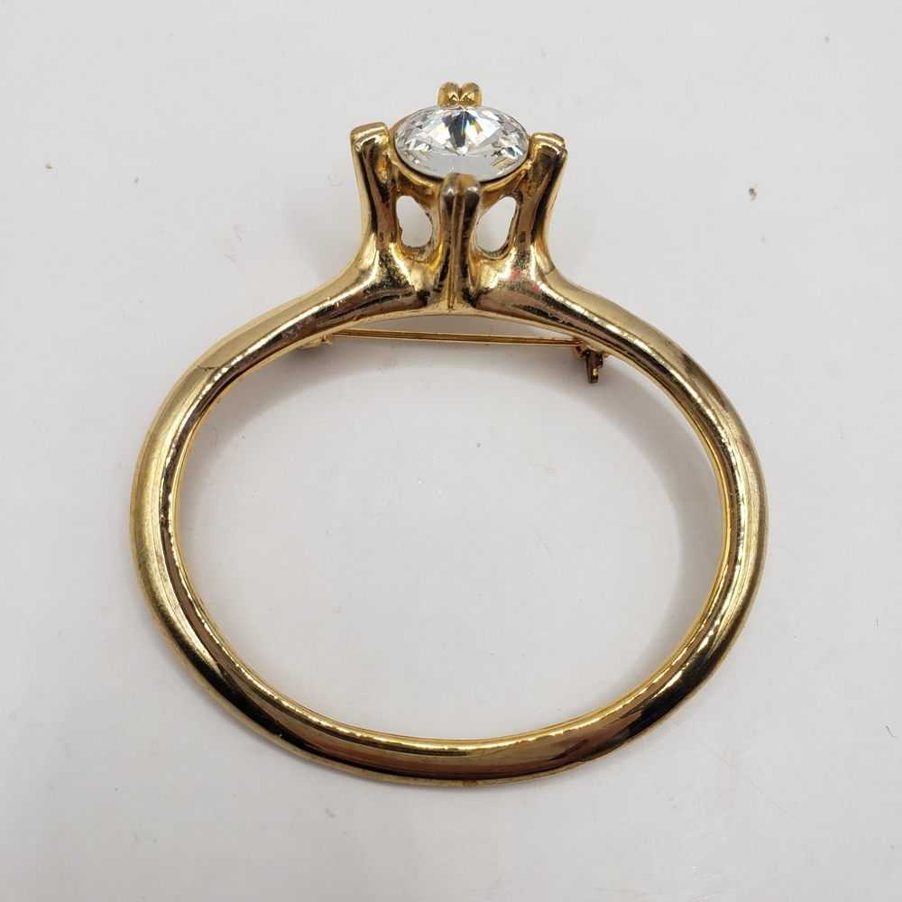 🔷️Elegant Gold tone Brooch Ring Clear Stone Solitaire - Picture 2 of 10